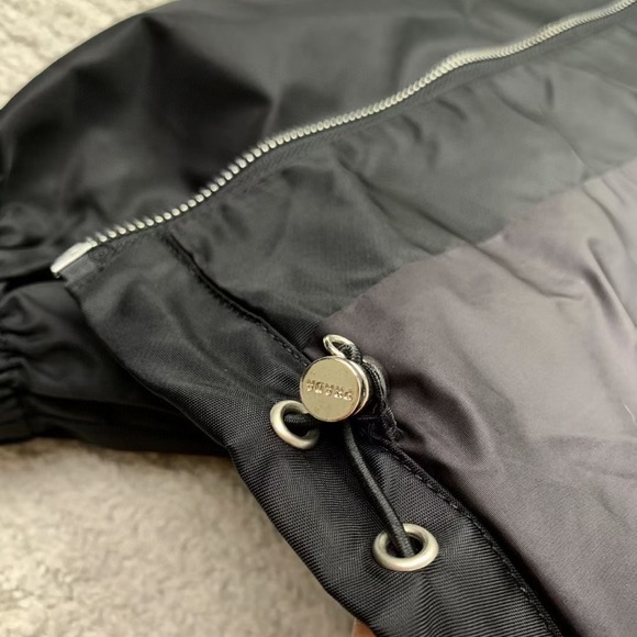 Prada military renylon triangle pouch jacket - Picture 6 of 15